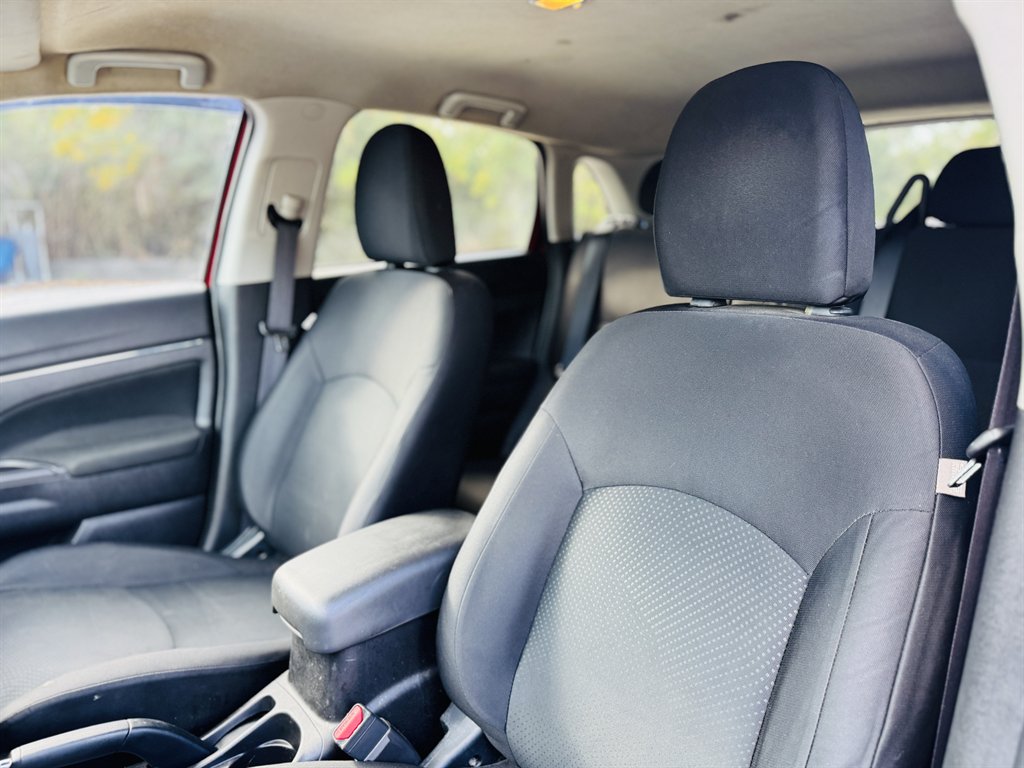 2015 Mitsubishi Outlander - $9,999