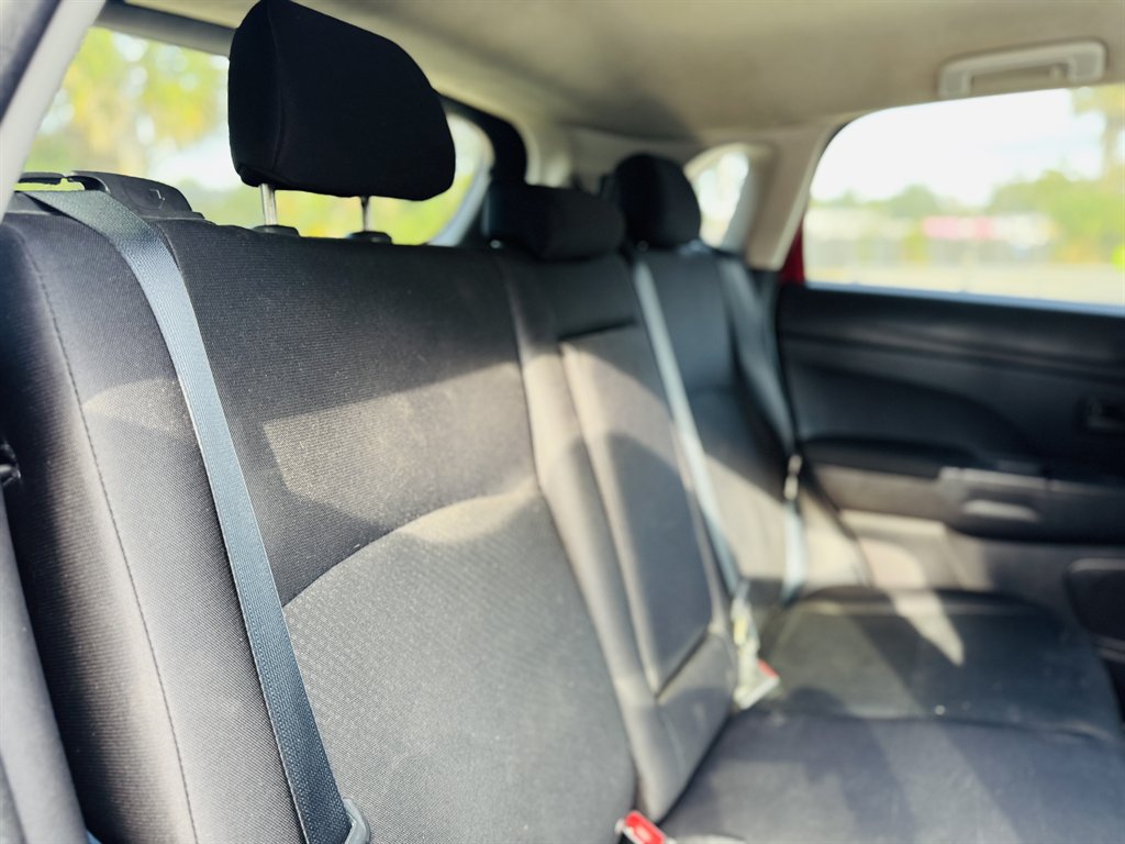 2015 Mitsubishi Outlander - $9,999
