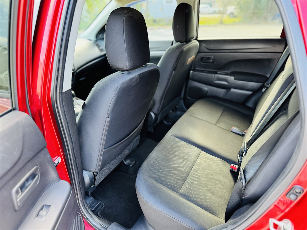 2015 Mitsubishi Outlander - $9,999
