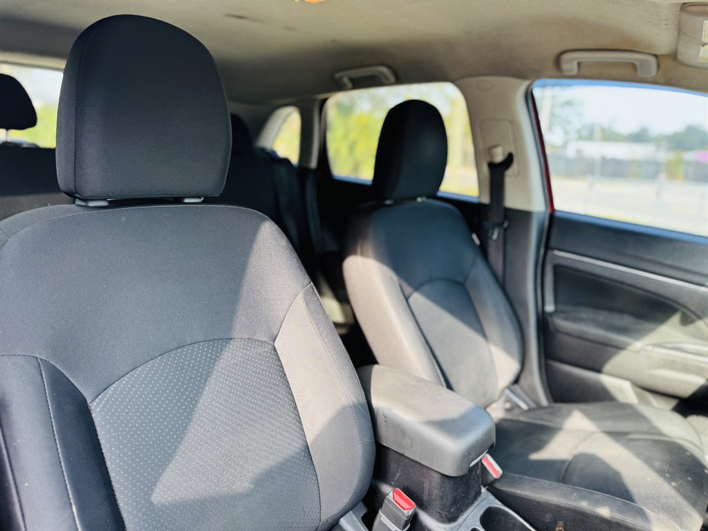 2015 Mitsubishi Outlander - $9,999