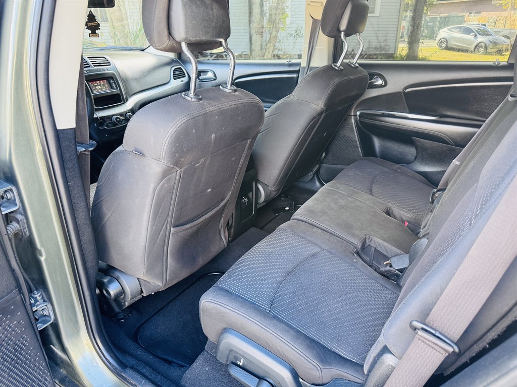 2017 Dodge Journey - $11,990