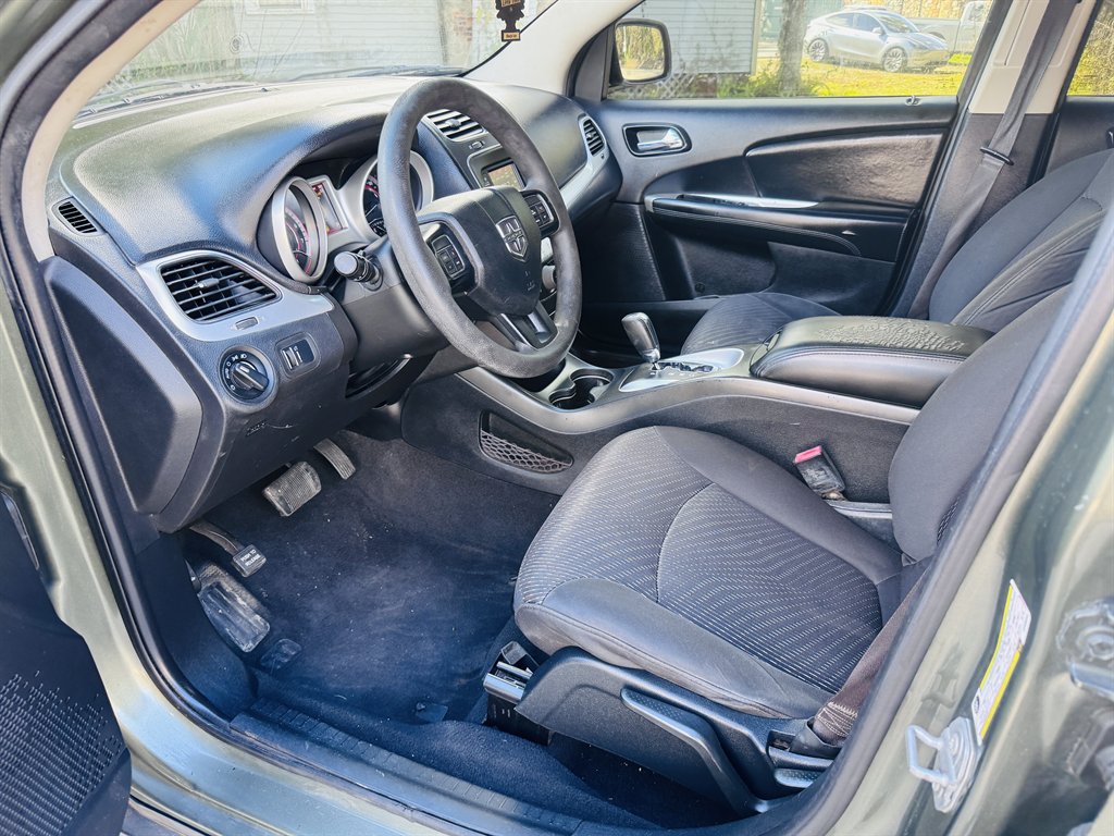 2017 Dodge Journey - $11,990