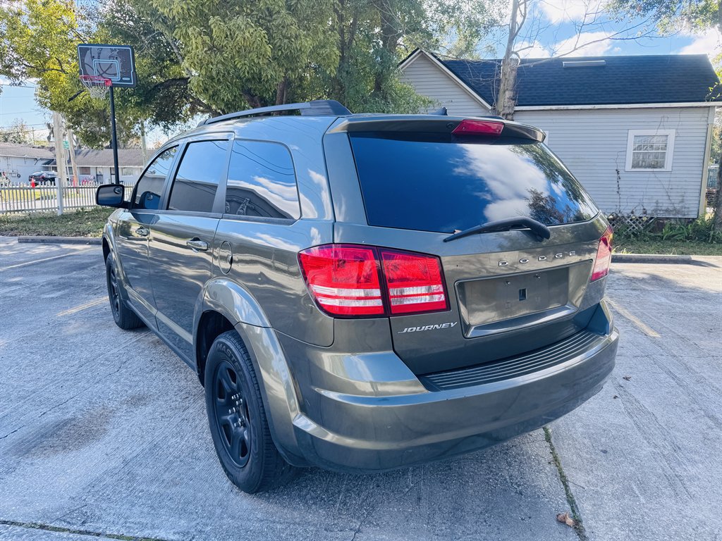 2017 Dodge Journey - $11,990
