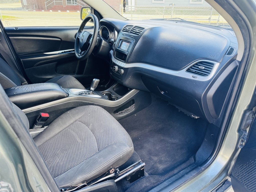 2017 Dodge Journey - $11,990