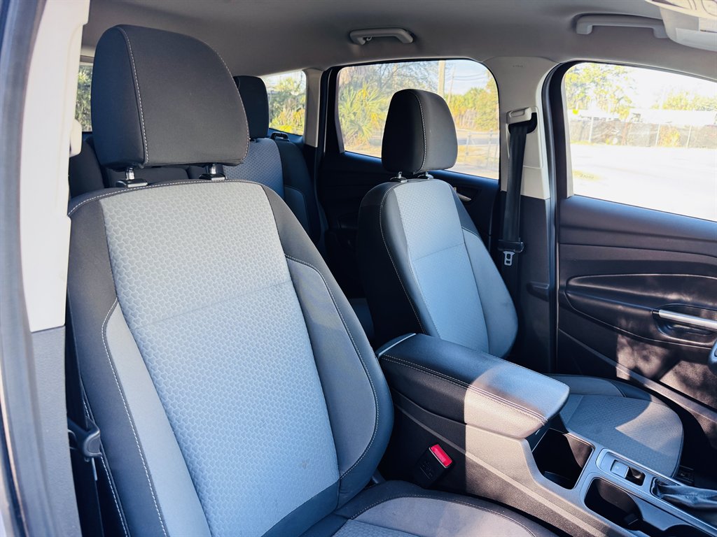 2017 Ford Escape - $11,990
