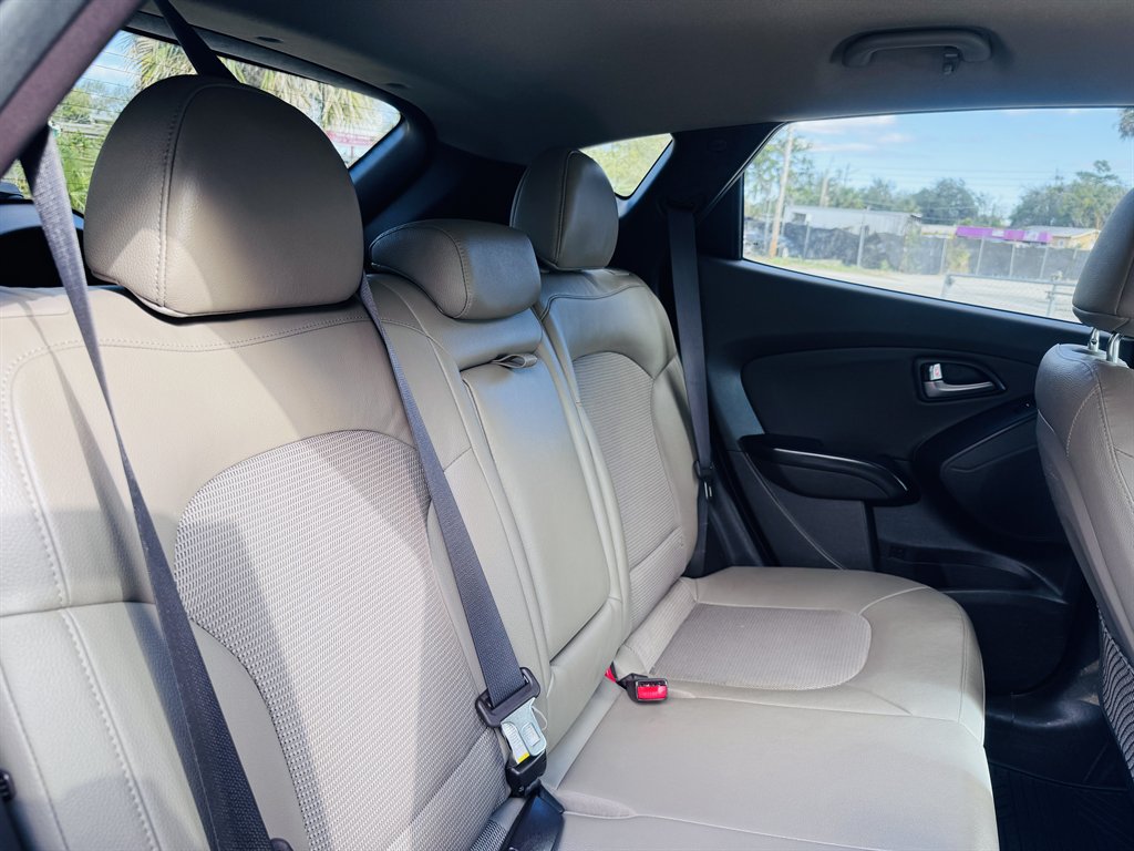 2014 Hyundai Tucson - $11,999