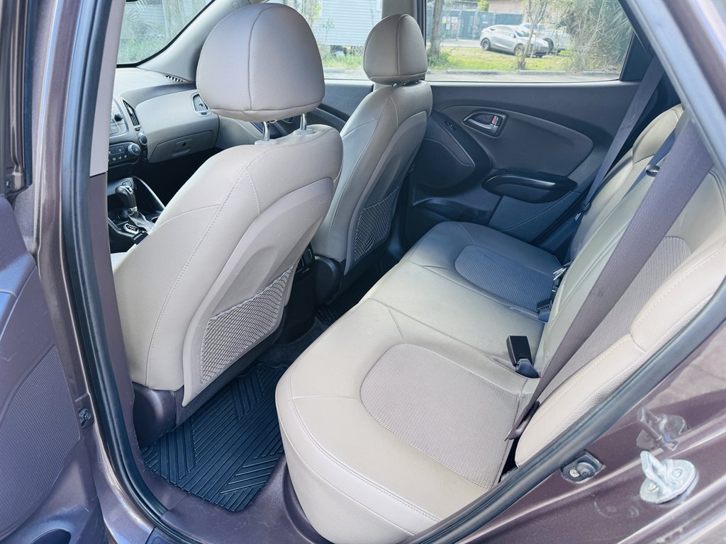 2014 Hyundai Tucson - $11,999