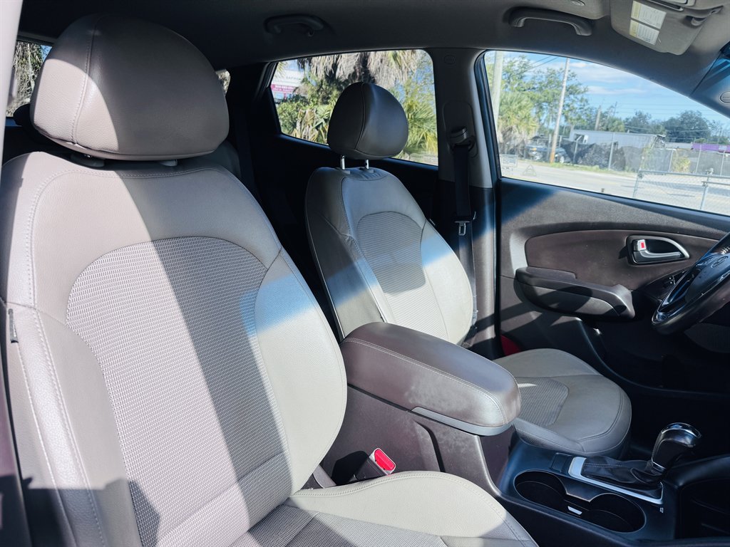 2014 Hyundai Tucson - $11,999