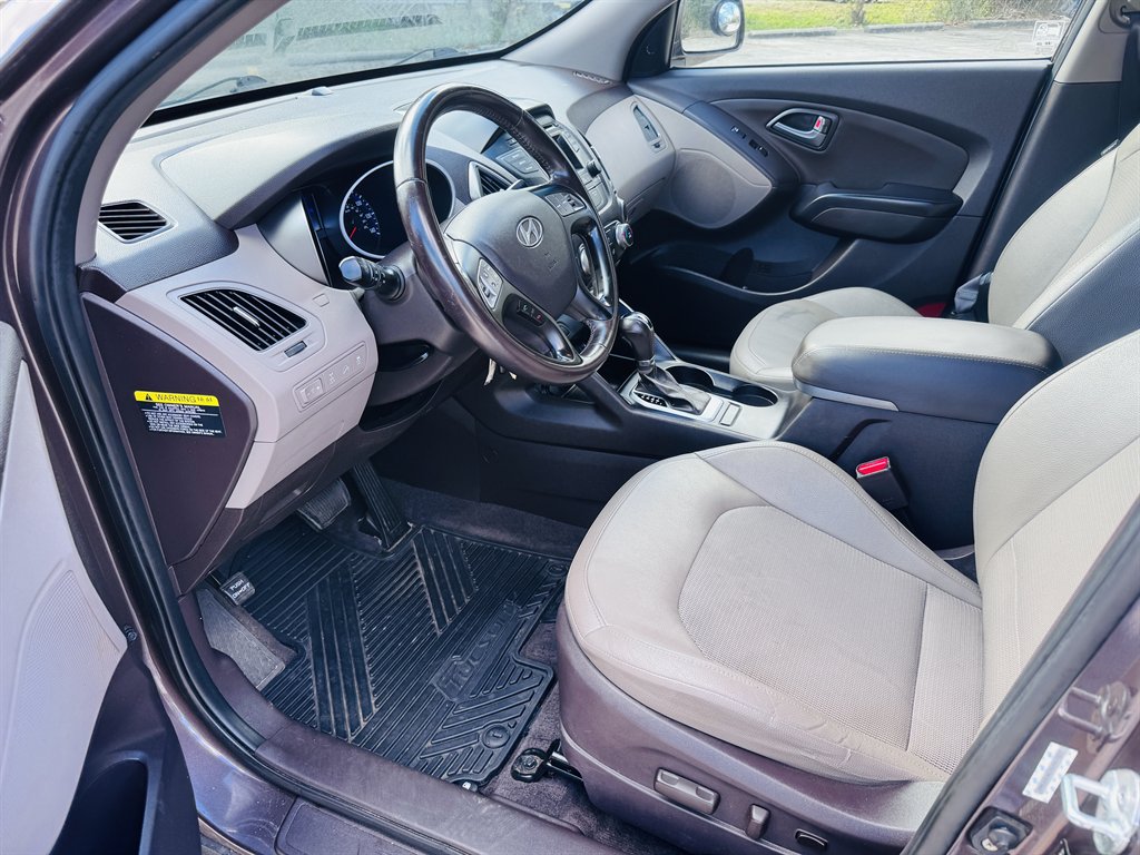 2014 Hyundai Tucson - $11,999