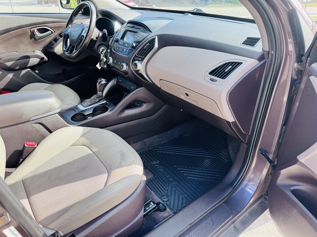2014 Hyundai Tucson - $11,999