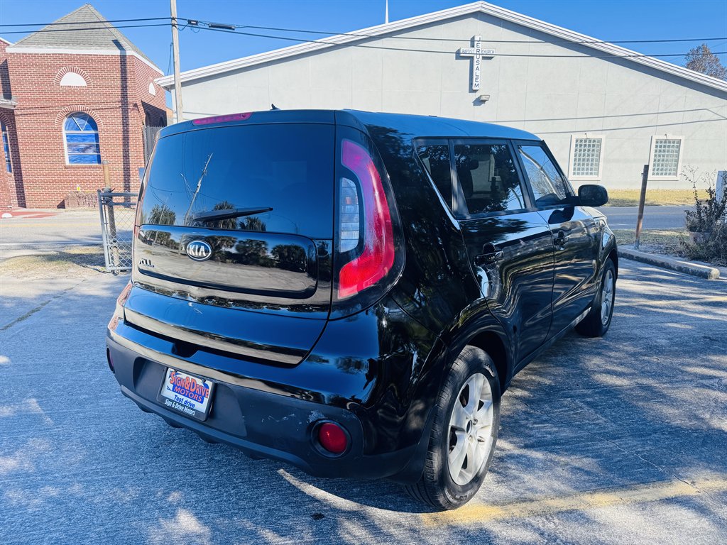2017 Kia Soul - $11,999
