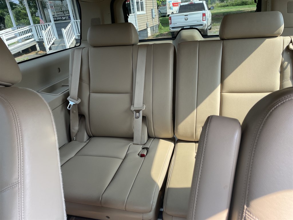 2013 Chevrolet Suburban - $15,970