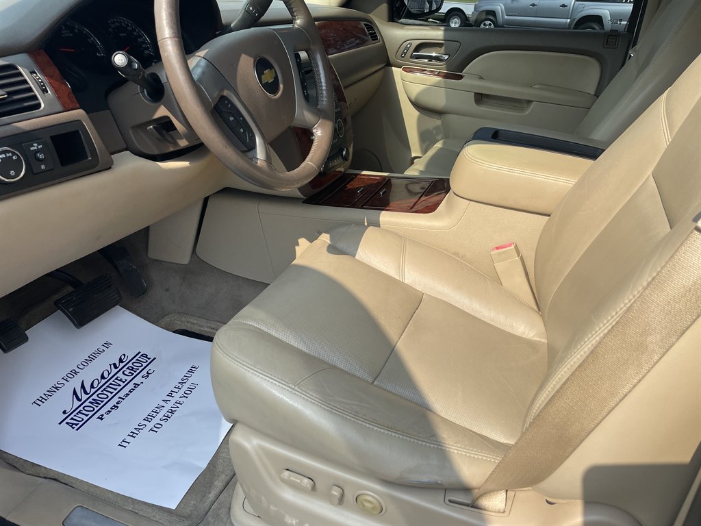2013 Chevrolet Suburban - $15,970