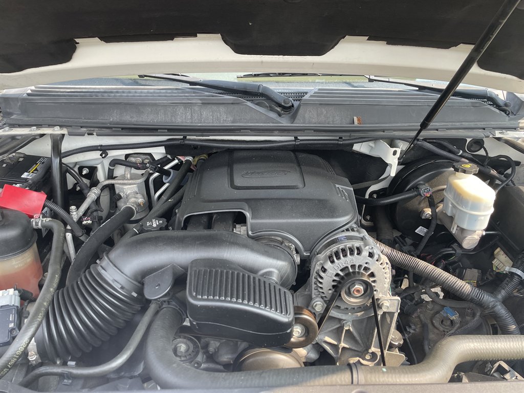 2013 Chevrolet Suburban - $15,970