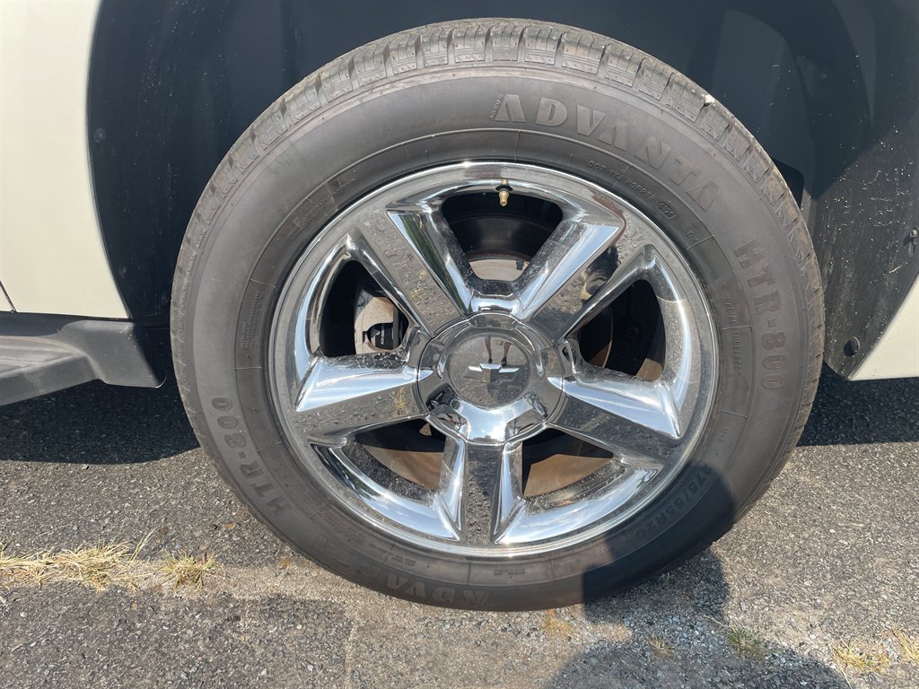 2013 Chevrolet Suburban - $15,970