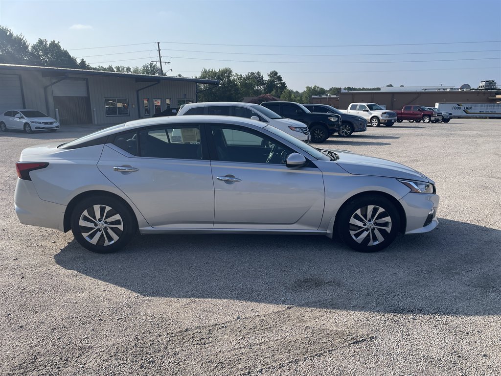 2021 Nissan Altima - $13,970