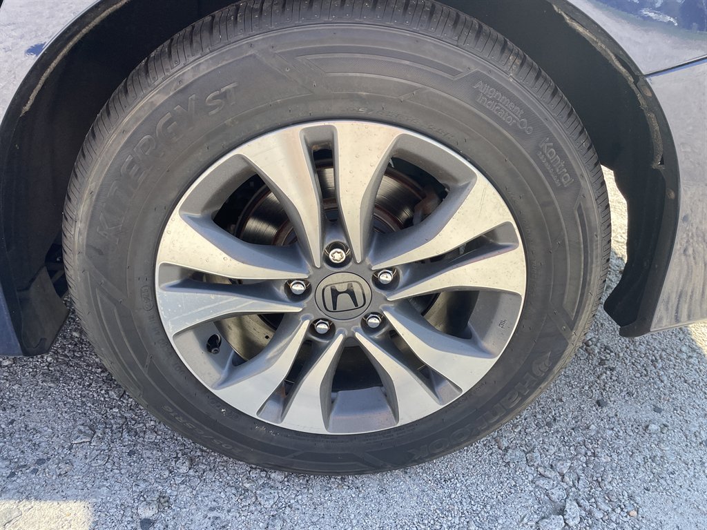 2015 Honda Accord - $13,960