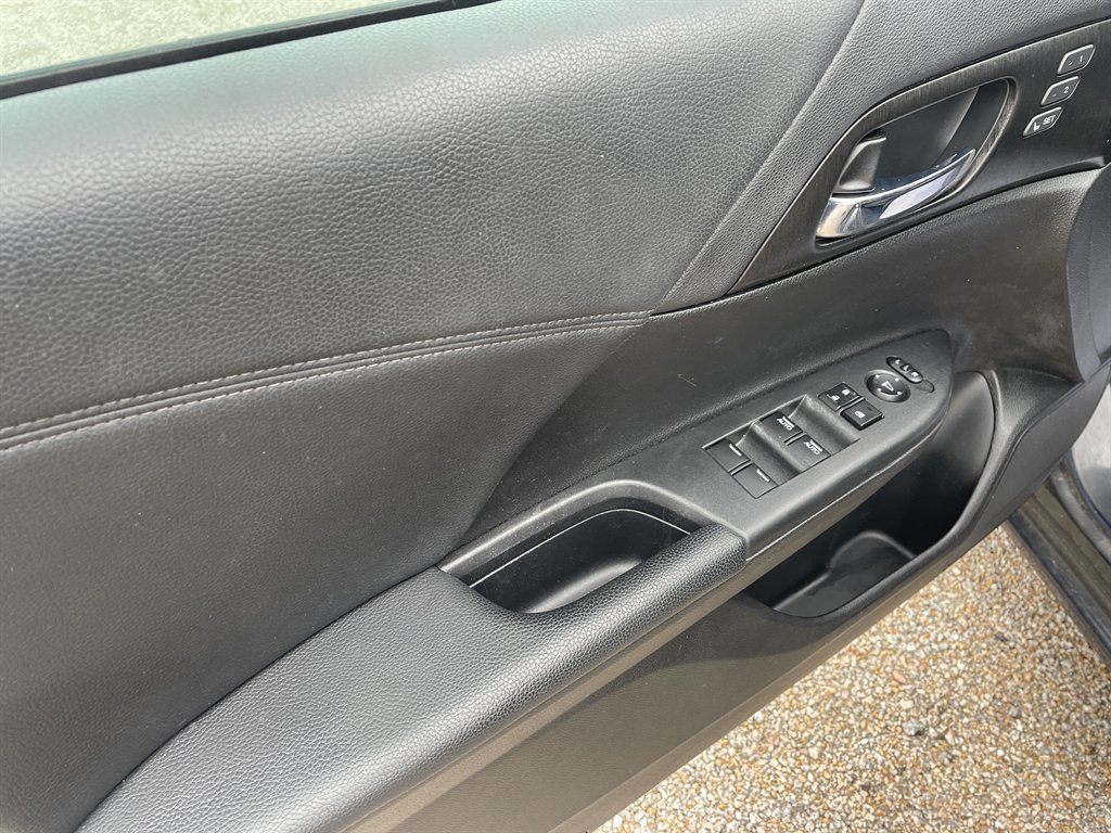 2014 Honda Accord - $12,940