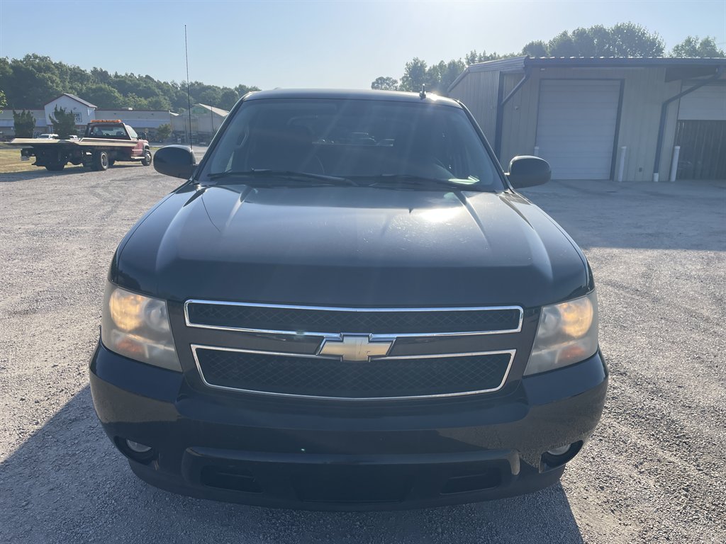 2007 Chevrolet Avalanche - $9,980