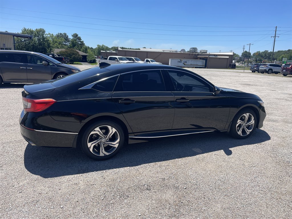 2018 Honda Accord - $17,960