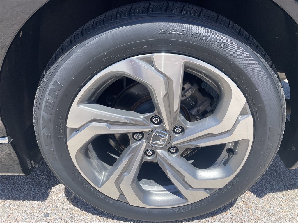 2018 Honda Accord - $17,960