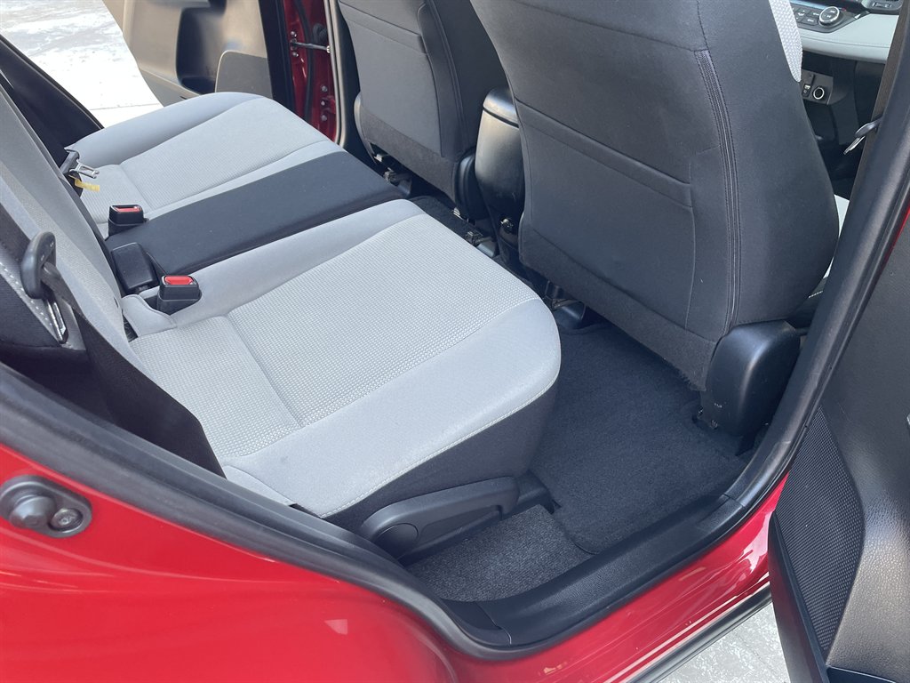 2016 Toyota RAV4 - $19,970
