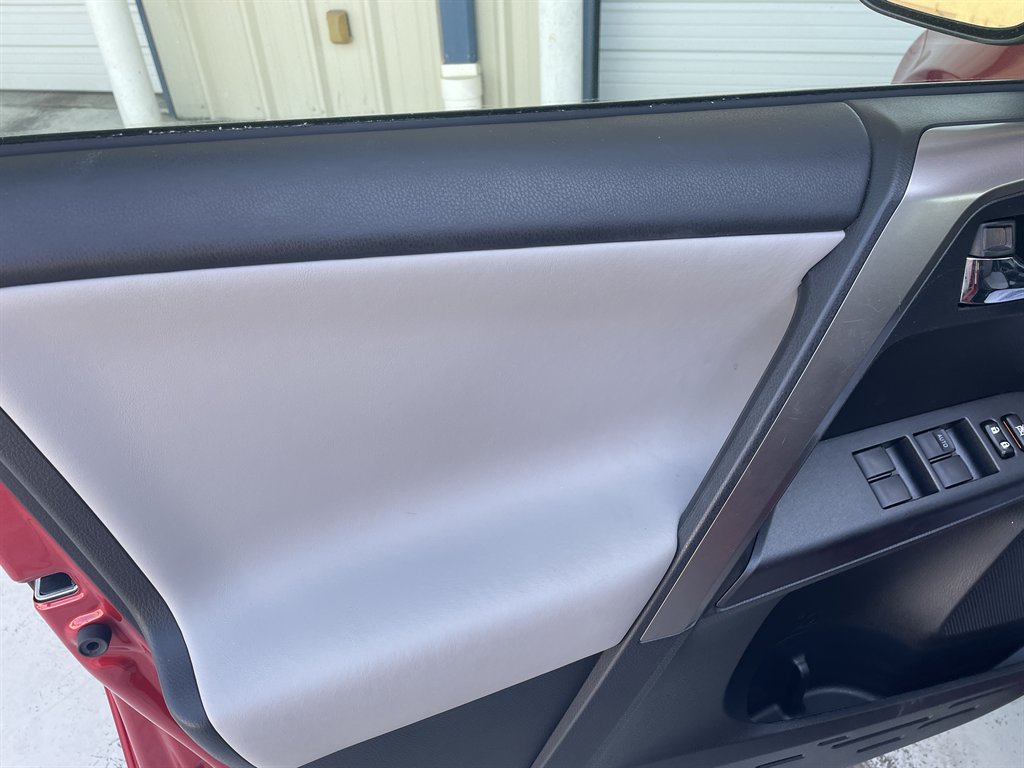 2016 Toyota RAV4 - $19,970