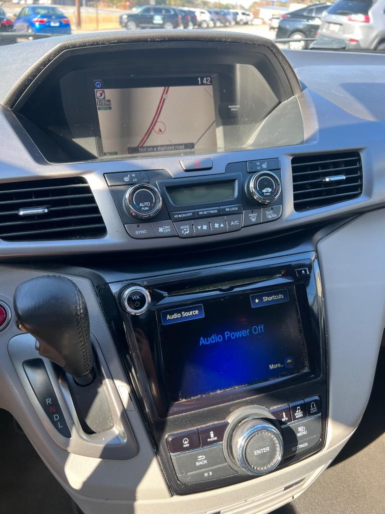 2015 Honda Odyssey - $9,500