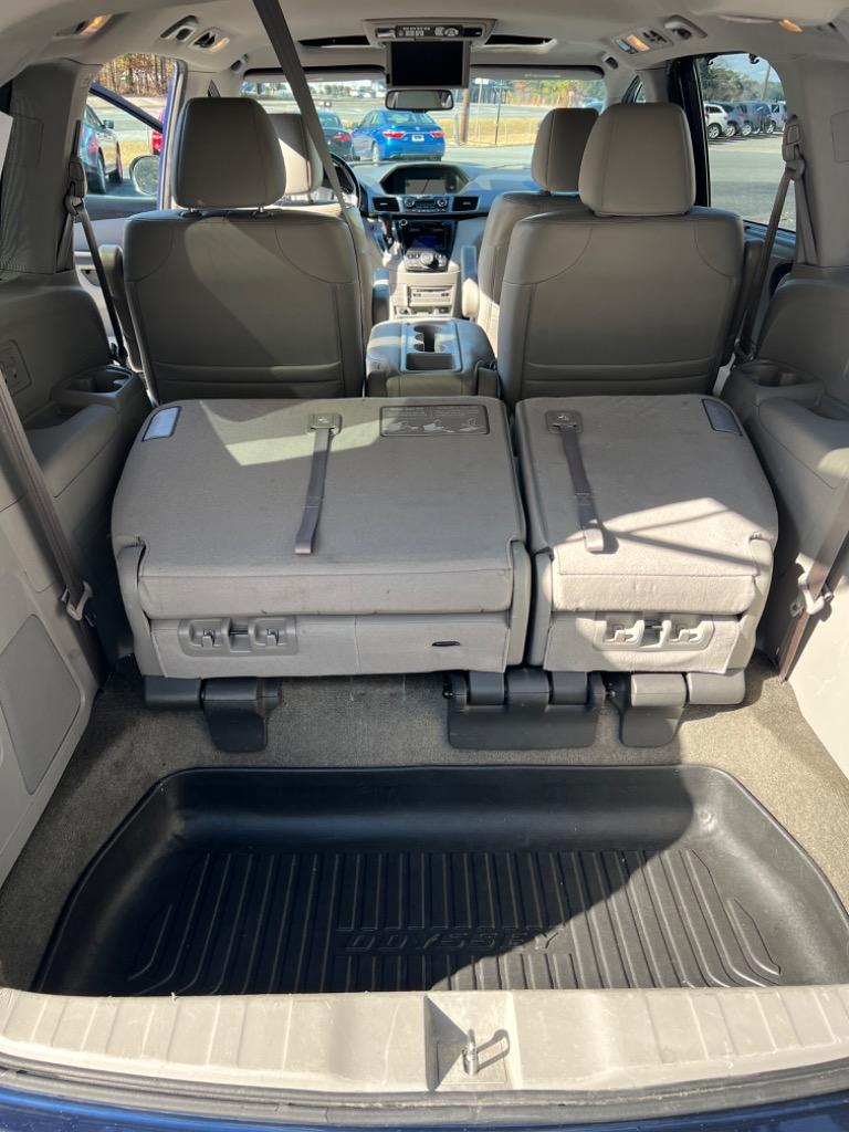 2015 Honda Odyssey Touring photo