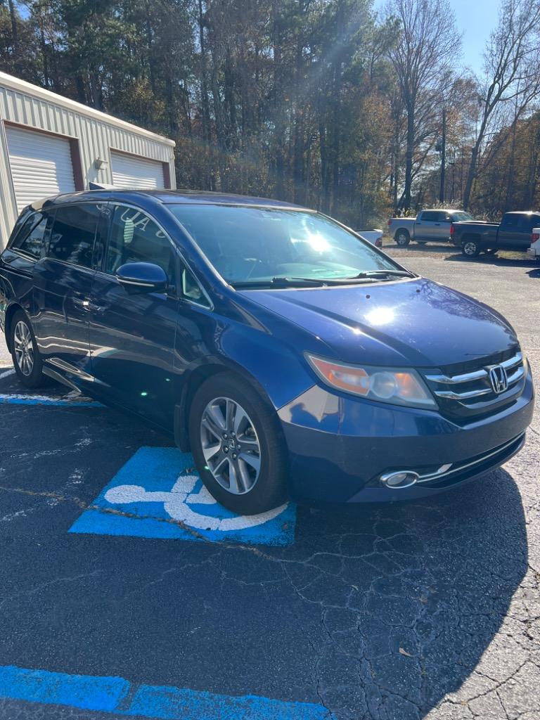 2015 Honda Odyssey Touring photo