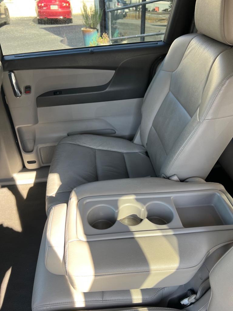 2015 Honda Odyssey Touring photo