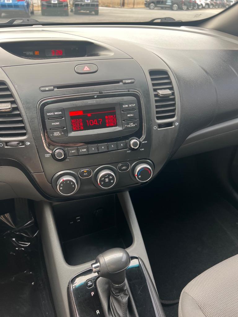 2017 Kia Forte LX photo