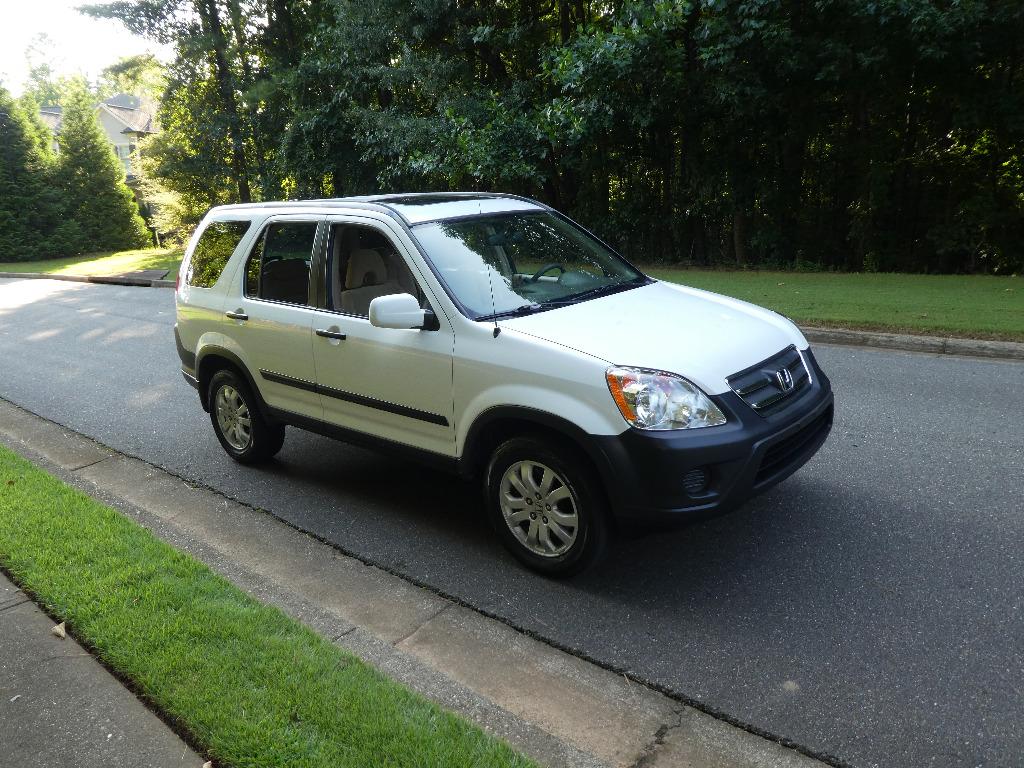 2005 Honda CR-V - $10,995