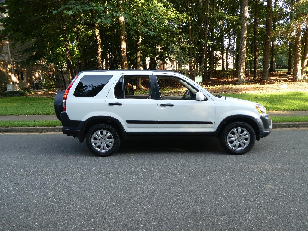2005 Honda CR-V - $10,995