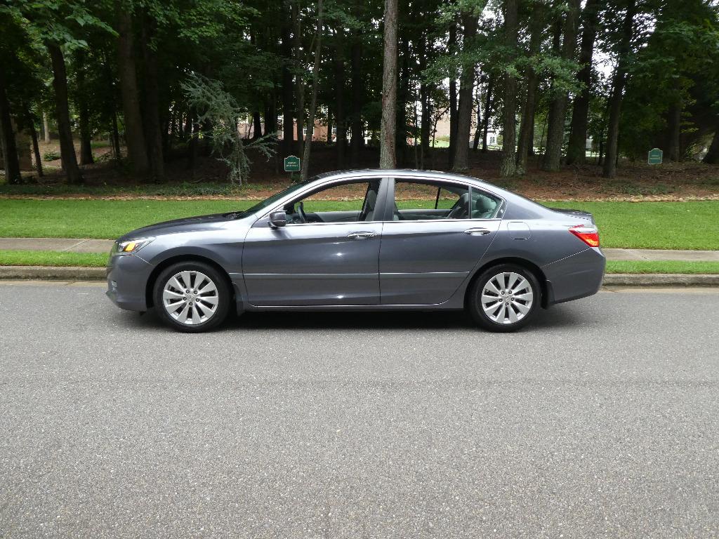 2013 Honda Accord - $15,495