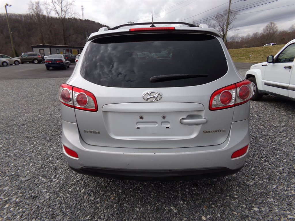 2011 Hyundai Santa Fe SE photo