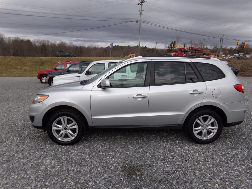 2011 Hyundai Santa Fe SE photo