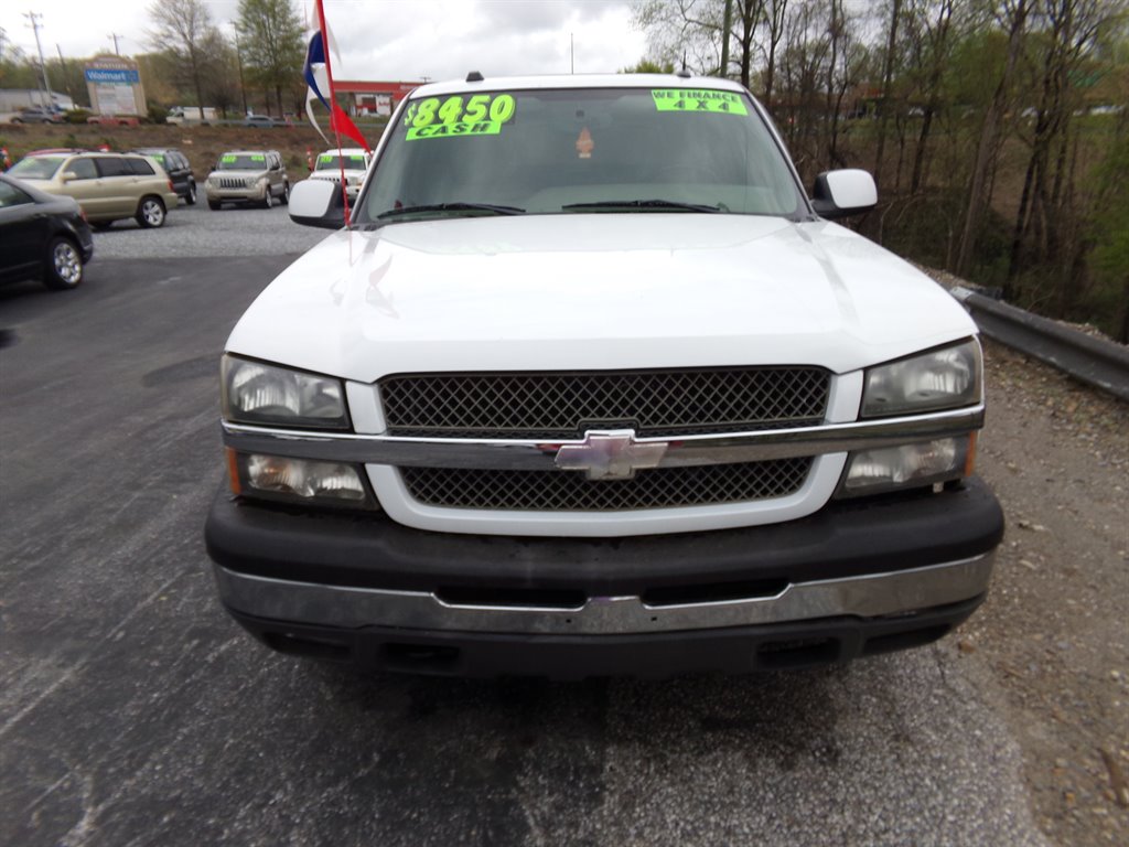 2005 Chevrolet Avalanche 1500 LS photo