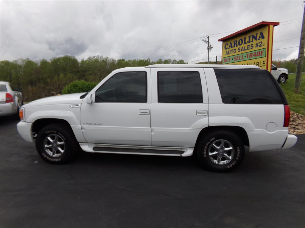 1999 Cadillac Escalade photo