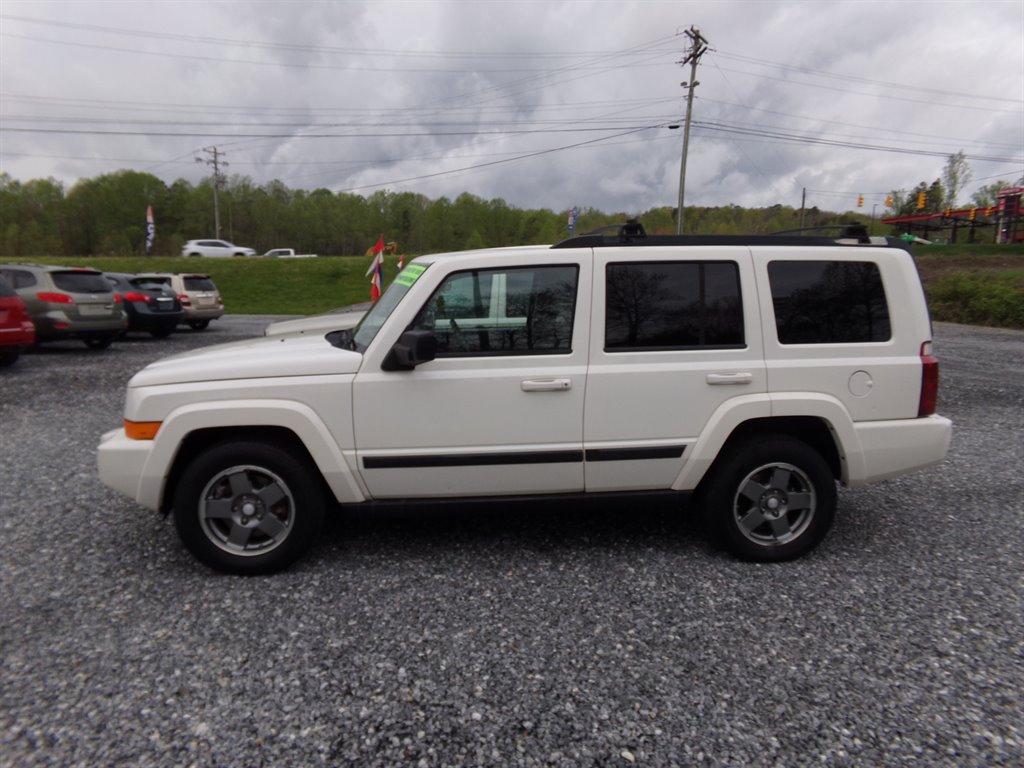 2007 Jeep Commander Sport photo