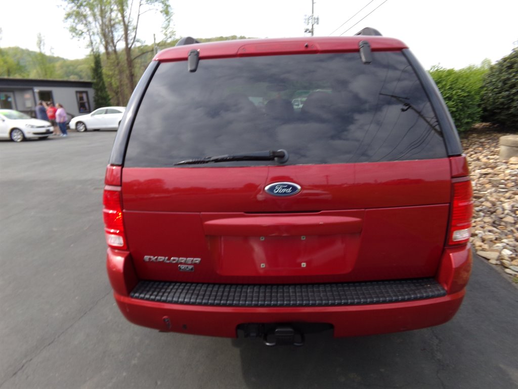 2004 Ford Explorer XLT photo