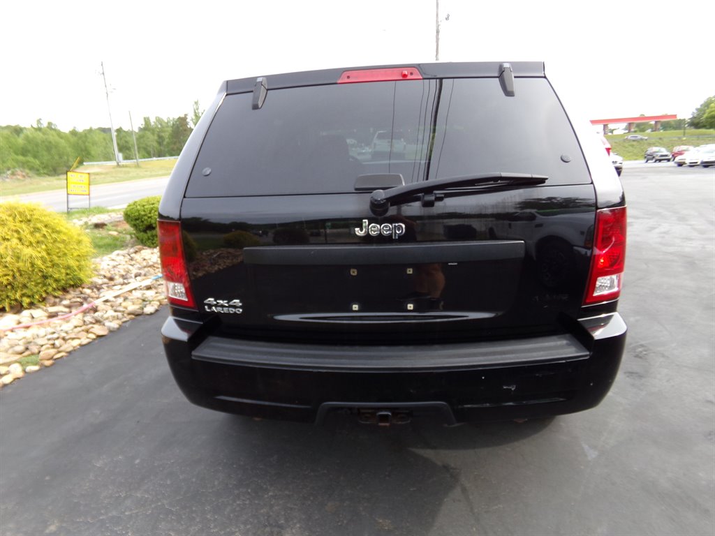 2008 Jeep Grand Cherokee Laredo photo