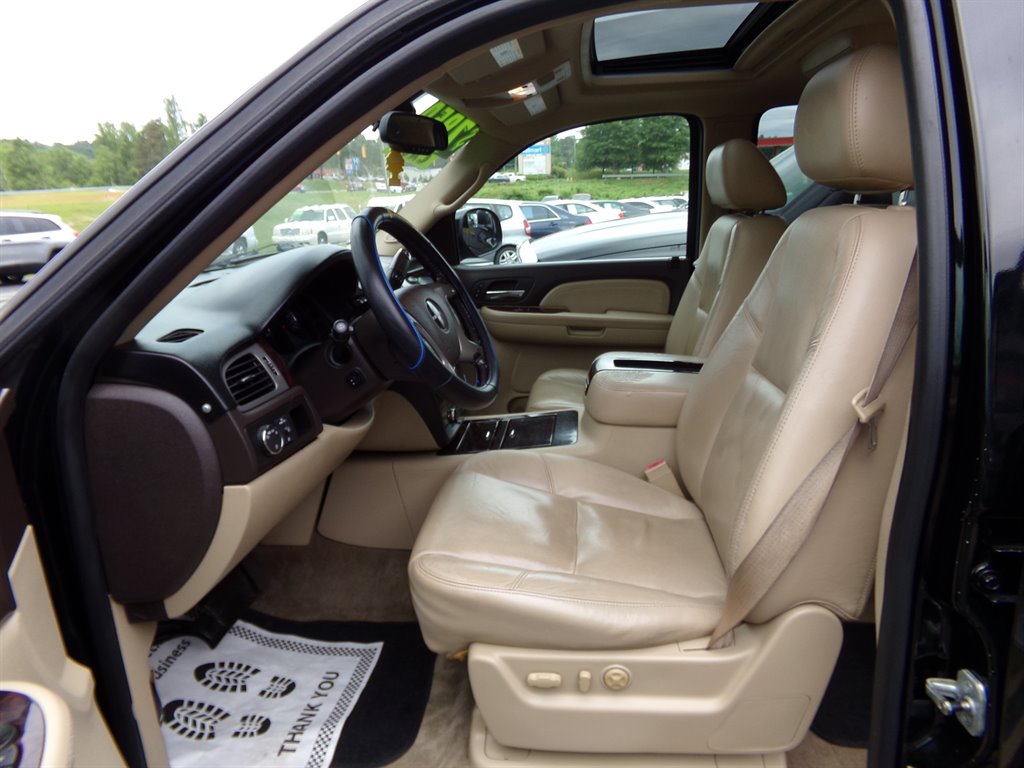 2009 GMC Yukon Denali photo