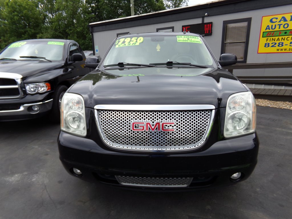 2009 GMC Yukon Denali photo