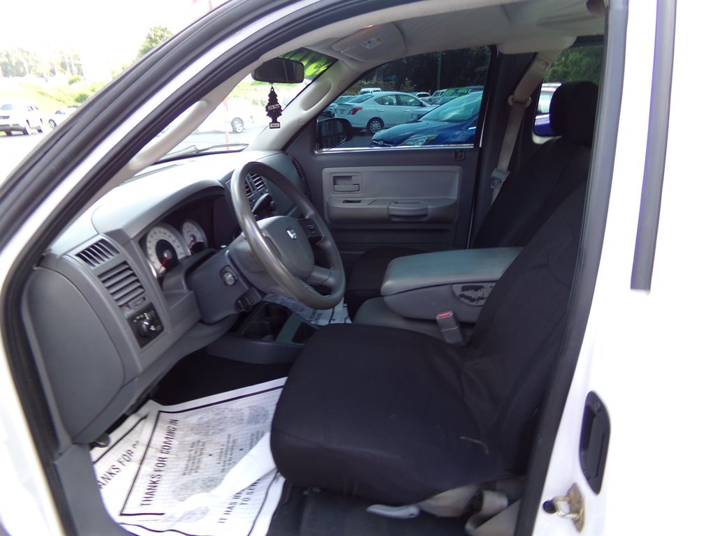 2006 Dodge Dakota - $5,495