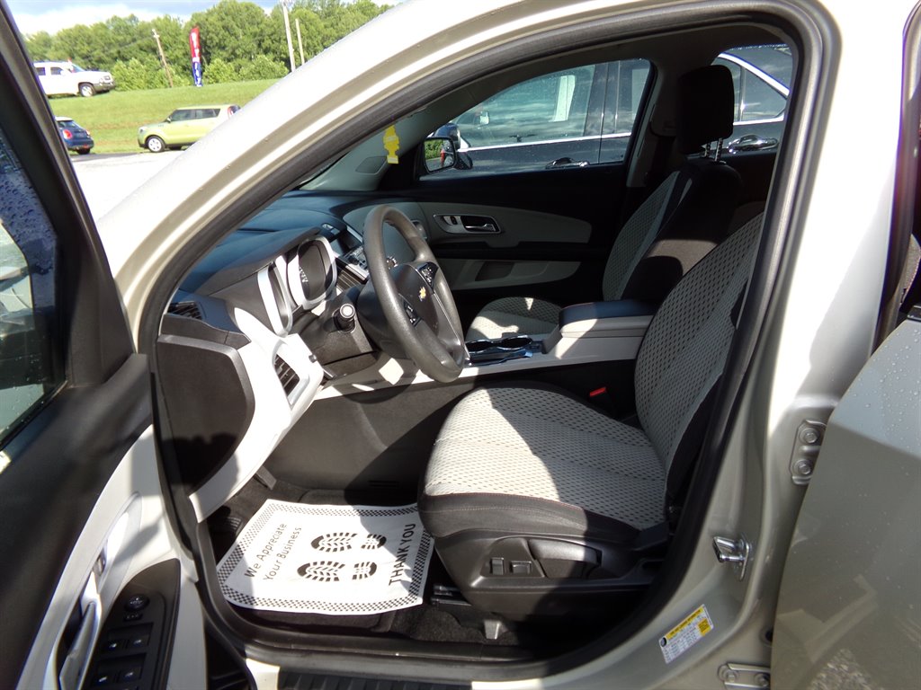 2014 Chevrolet Equinox LS photo