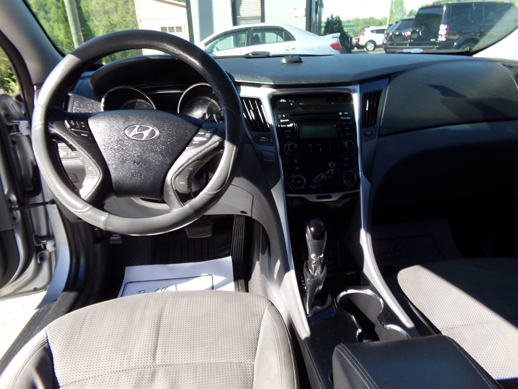 2013 Hyundai Sonata - $5,995