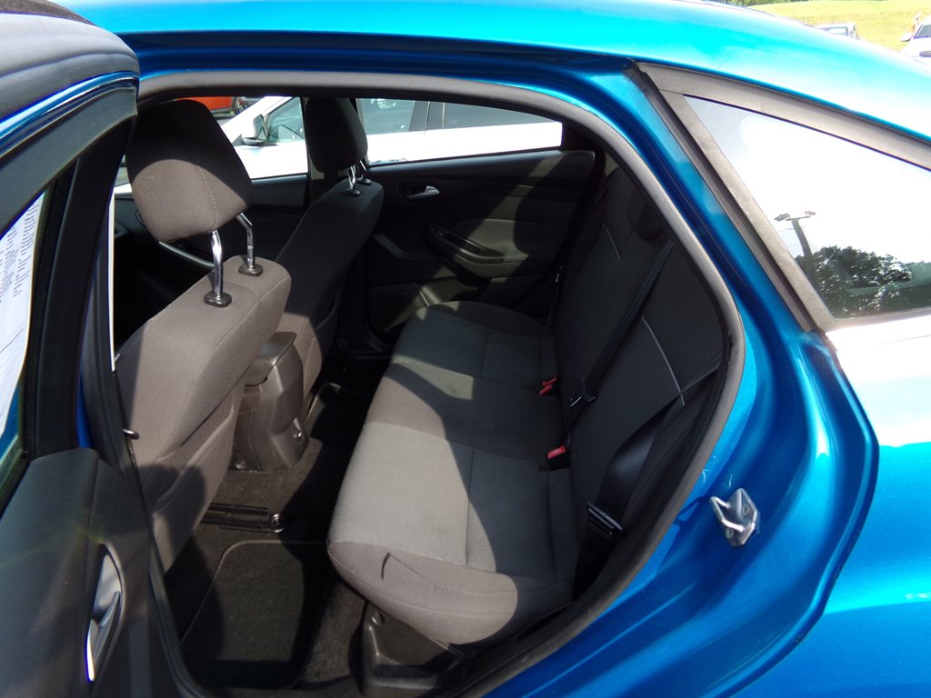 2012 Ford Focus - $5,995