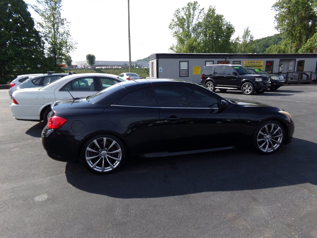 2009 INFINITI G - $6,750