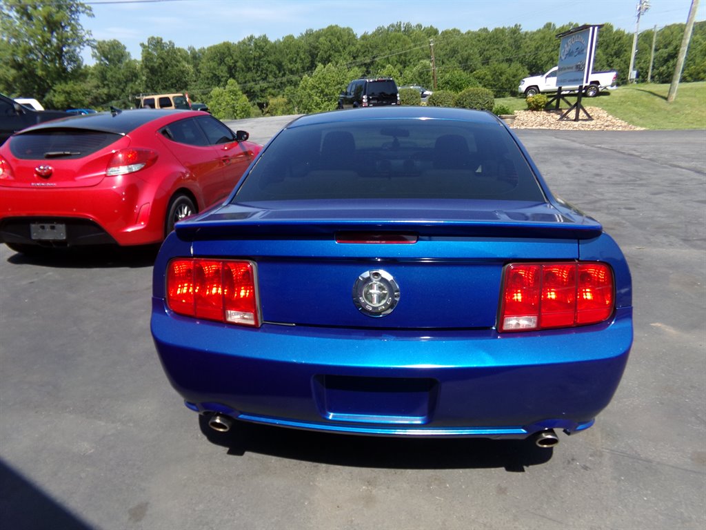 2007 Ford Mustang - $9,495